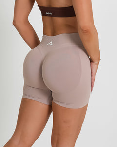 Amplify Shorts - Mocha